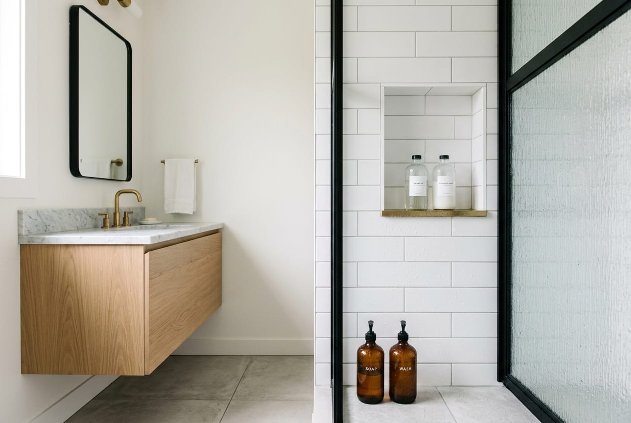 Cruz Bathroom Remodeling Inc, bathroom remodeling in Lynnwood, completed project 3